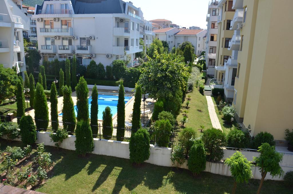 Apartments In Complex Chateau Nessebar Свети-Влас Экстерьер фото
